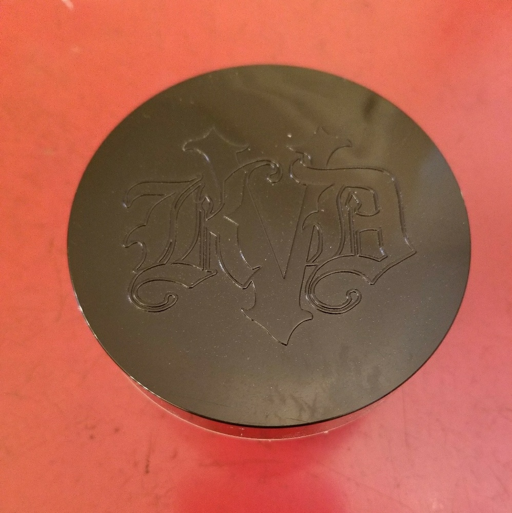 Kat von d translucent setting powder